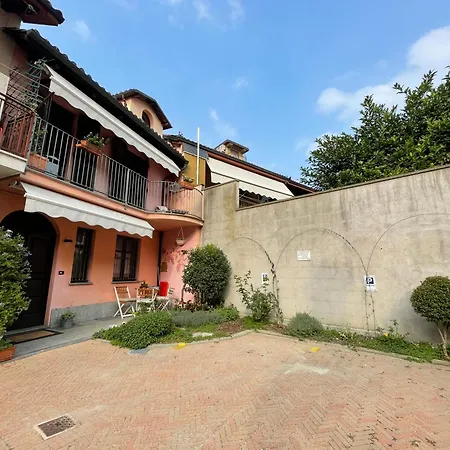 Casa Caroli, Charme E Comfort Nel Cuore Di 度假居 *