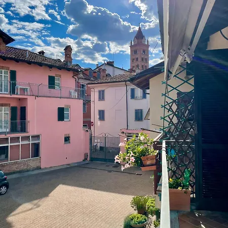 Casa Caroli, Charme E Comfort Nel Cuore Di 度假居 阿尔巴