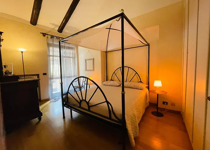 Casa Caroli, Charme E Comfort Nel Cuore Di * Alba (Piedmont)