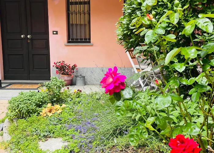 Casa Caroli, Charme E Comfort Nel Cuore Di Holiday home Alba (Piedmont)